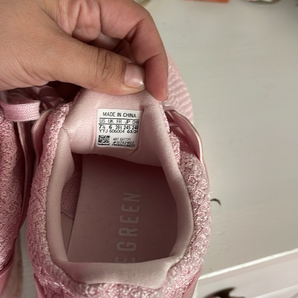 Light Pink Adidas Ultra Boost - Picture 7 of 10